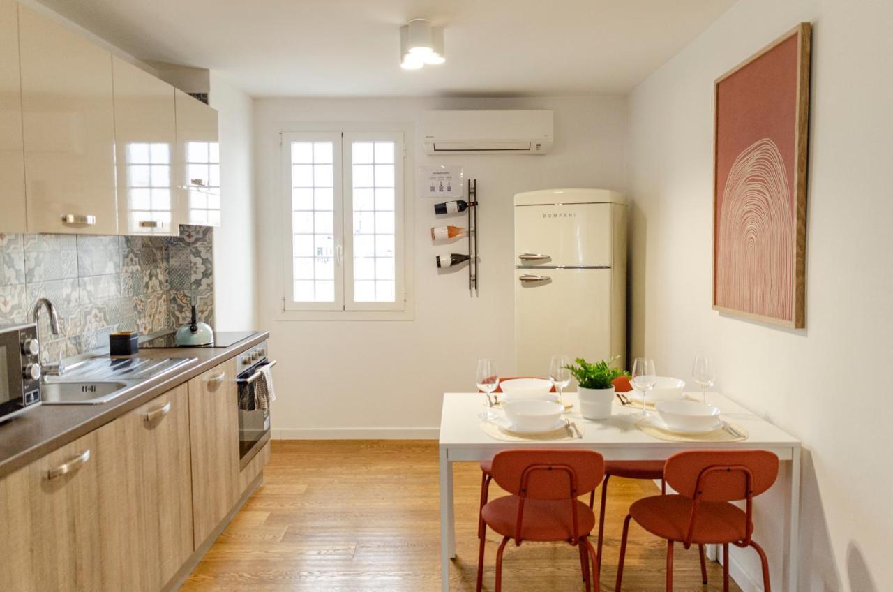 Apulialux Private 100Mq Rooftop Oasis W Jacuzzi Apartment Bari Bagian luar foto